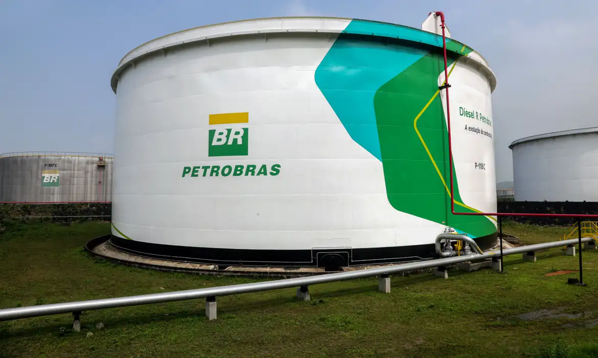 Petrobras (PETR3; PETR4)