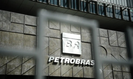 Petrobras (PETR4) nega afastamento
