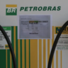 Bombas de gasolina em posto da Petrobras