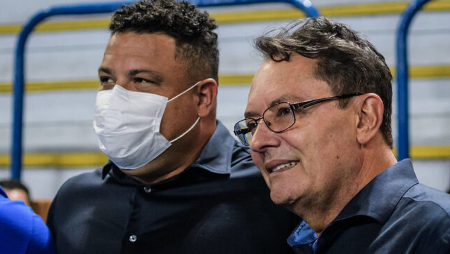 Ronaldo e Pedro Lourenço, empresários que negociaram o Cruzeiro (foto: Gustavo Aleixo/Cruzeiro)
