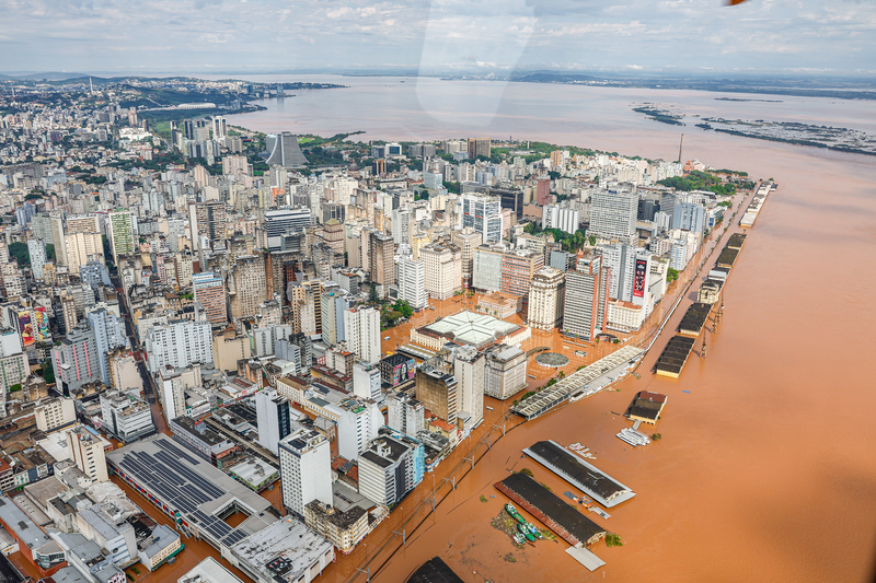 Cidade de Canoas, no Rio Grande do Sul, tomada pelas águas das enchentes