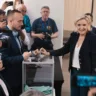 Marine Le Pen, líder de extrema direita, vota em eleição ao Parlamento Francês (Foto: RS Marine Le Pen)