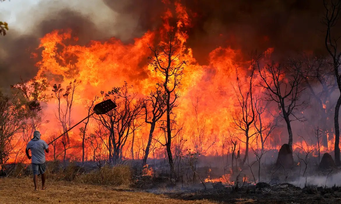 Governo usará mais de R$ 500 mi fora da meta contra incêndios