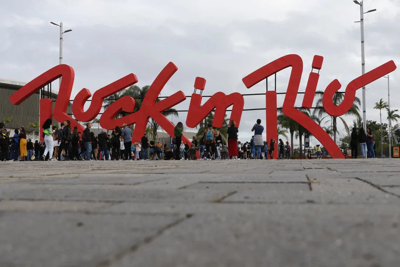 Público no evento teste do Rock in Rio 2022 na Cidade do Rock, montada no Parque Olímpico, Barra da Tijuca (Foto: Fernando Frazão/Agência Brasil)