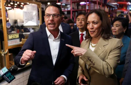 Josh Shapiro e Kamala Harris