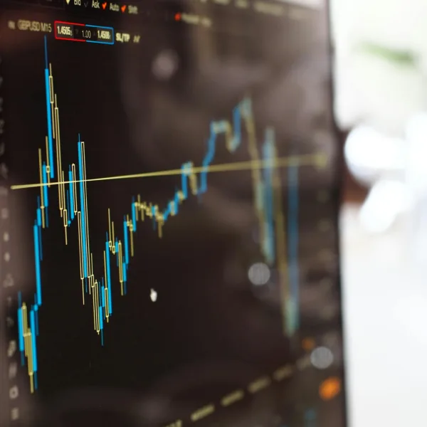 Ibovespa em abril: ações que dispararam e despencaram
