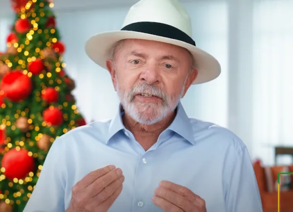 Presidente Lula durante pronunciamento em transmissão pública (Foto: reprodução)