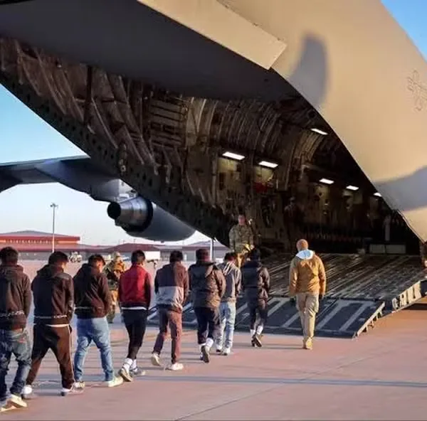Brasileiros deportados pelos EUA / Foto: Reprodução/X