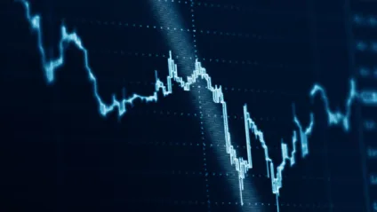 Ibovespa sobe com política fiscal no foco; dólar avança