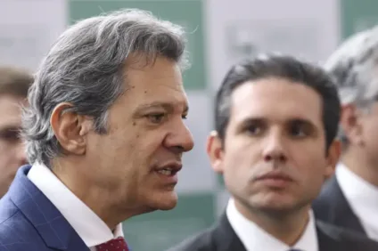 O ministro Fernando Haddad e o presidente da Câmara, Hugo Motta / Foto:
Marcelo Camargo/Agência Brasil