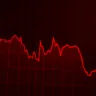 Ibovespa abre em queda, atentos à inflação no Brasil e EUA; dólar sobe