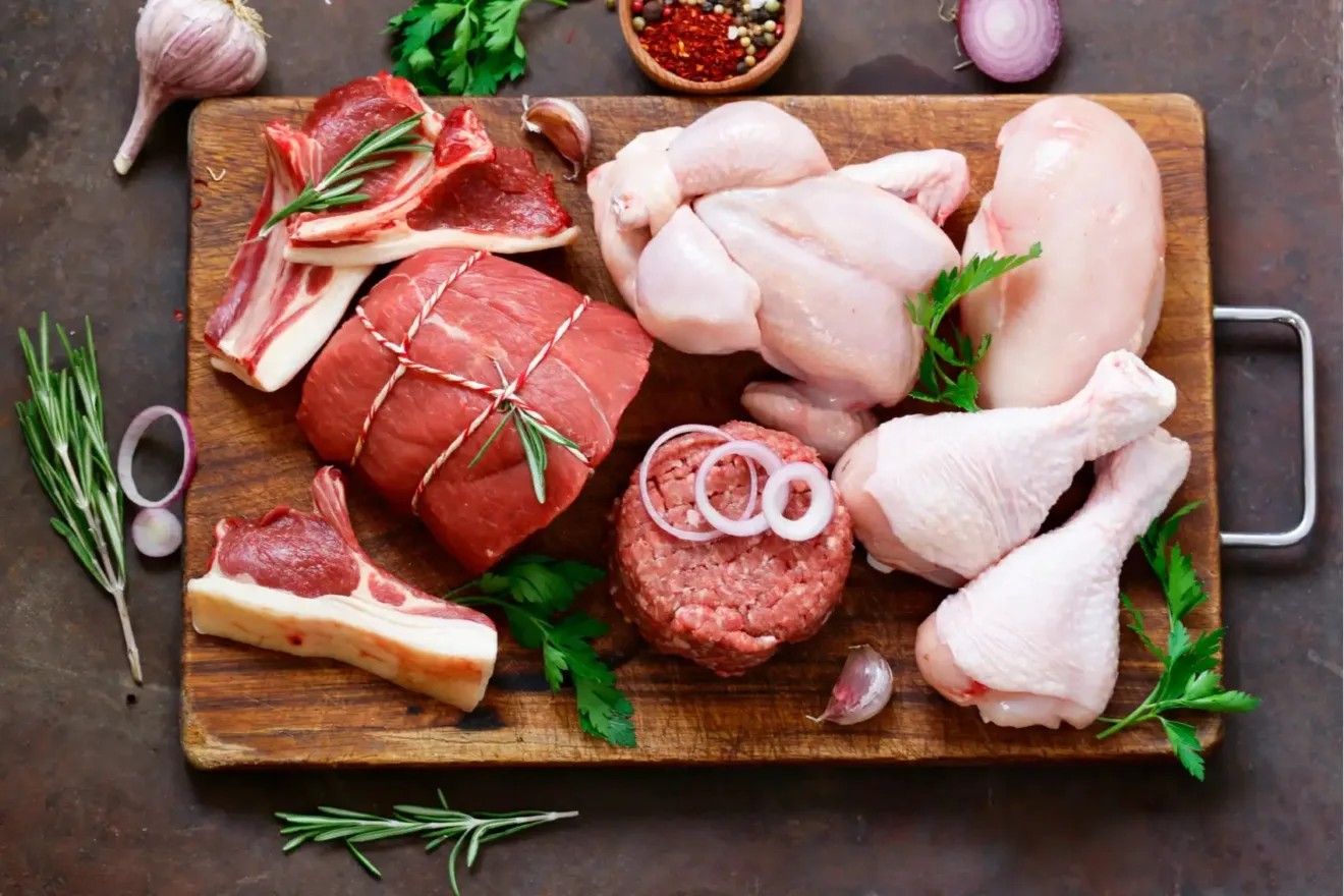 O futuro da carne no Brasil: o frango reina, o boi encolhe