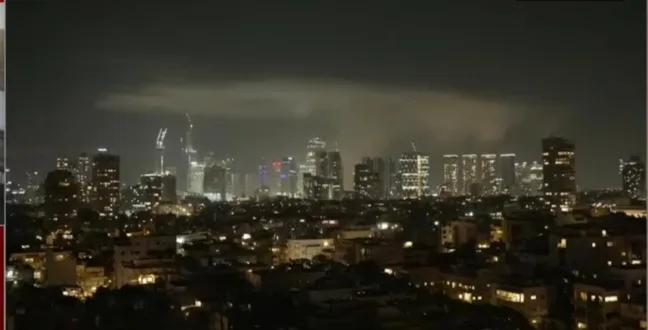 Imagem de Tel Aviv nesta sexta-feira (13). (Foto: Reprodução/CNN)