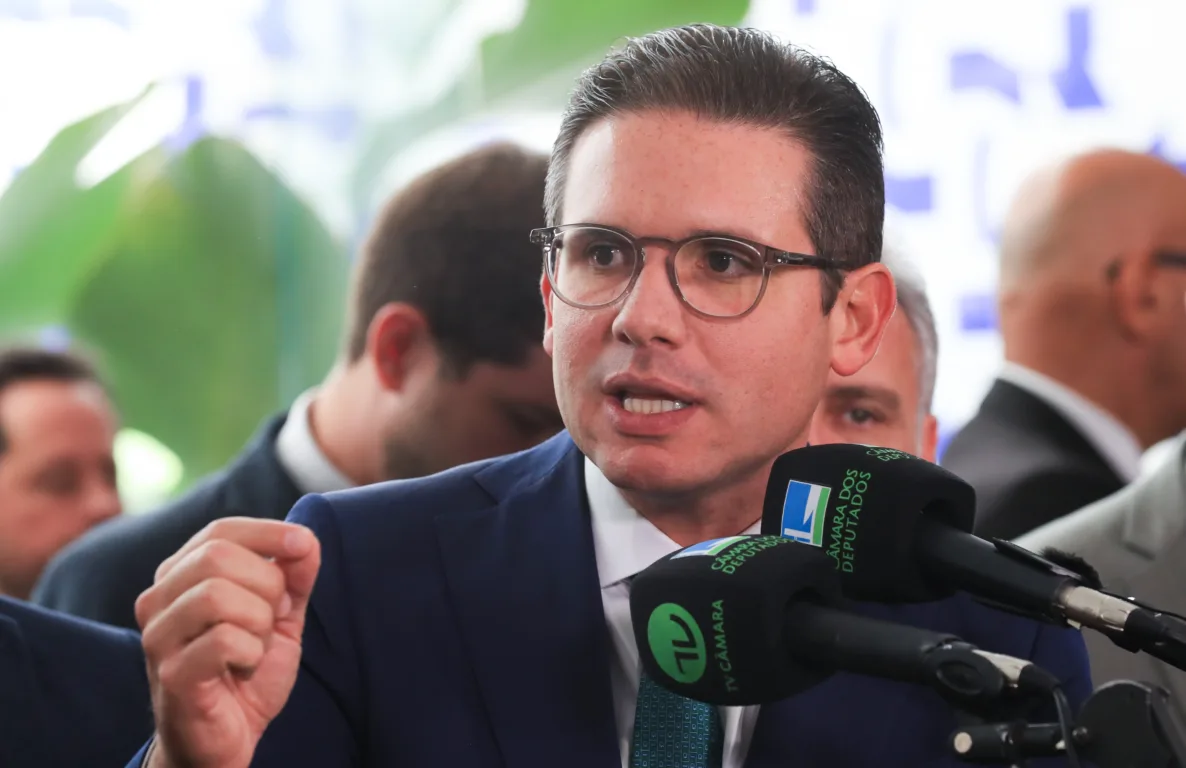 Presidente da Câmara dos deputados, Hugo Motta, durante coletiva à imprensa após a reunião de lideres.  (Foto: Lula Marques/Agência Brasil)