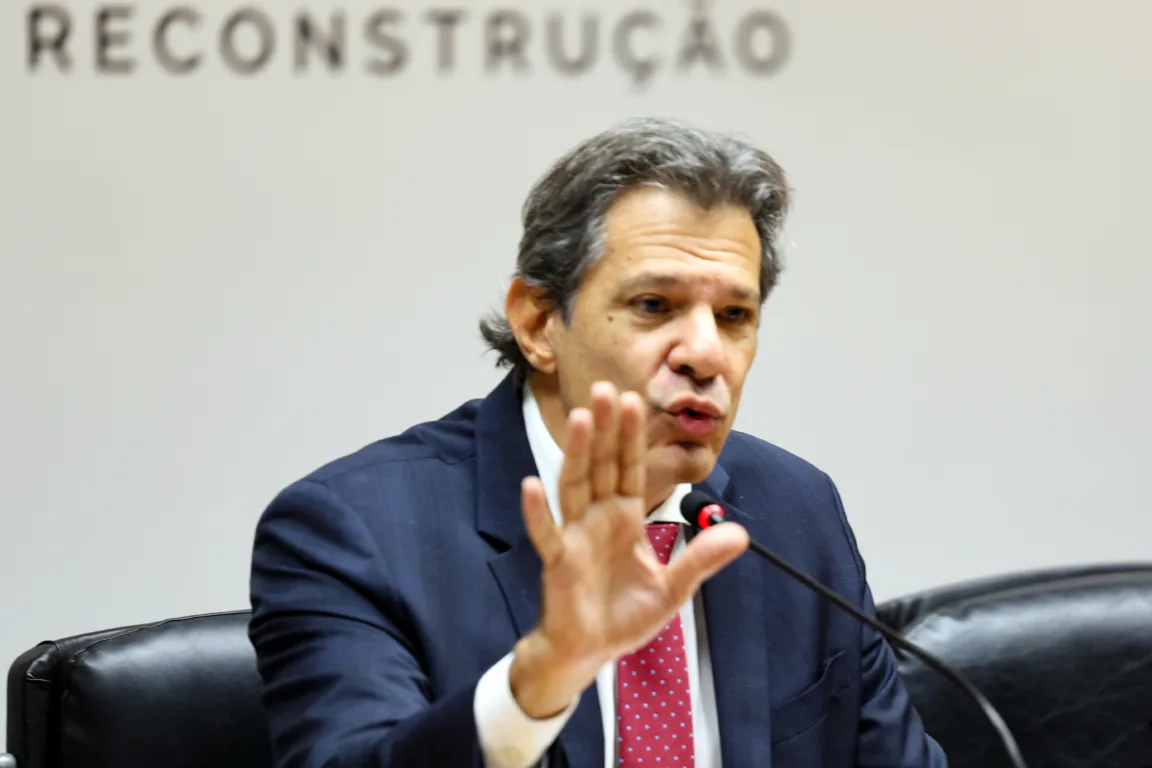 O ministro da Fazenda, Fernando Haddad, durante divulgação dos dados do Relatório de Avaliação de Receitas e Despesas Primárias do 2º bimestre de 2025. (Foto: Valter Campanato/Agência Brasil) O ministro da Fazenda, Fernando Haddad, durante divulgação dos dados do Relatório de Avaliação de Receitas e Despesas Primárias do 2º bimestre de 2025. (Foto: Valter Campanato/Agência Brasil)