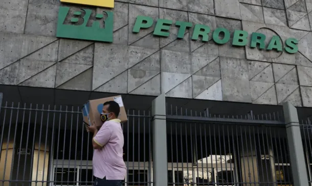 Petrobras reduz preço de gasolina
(Foto:Fernando Frazão/Agência Brasil)