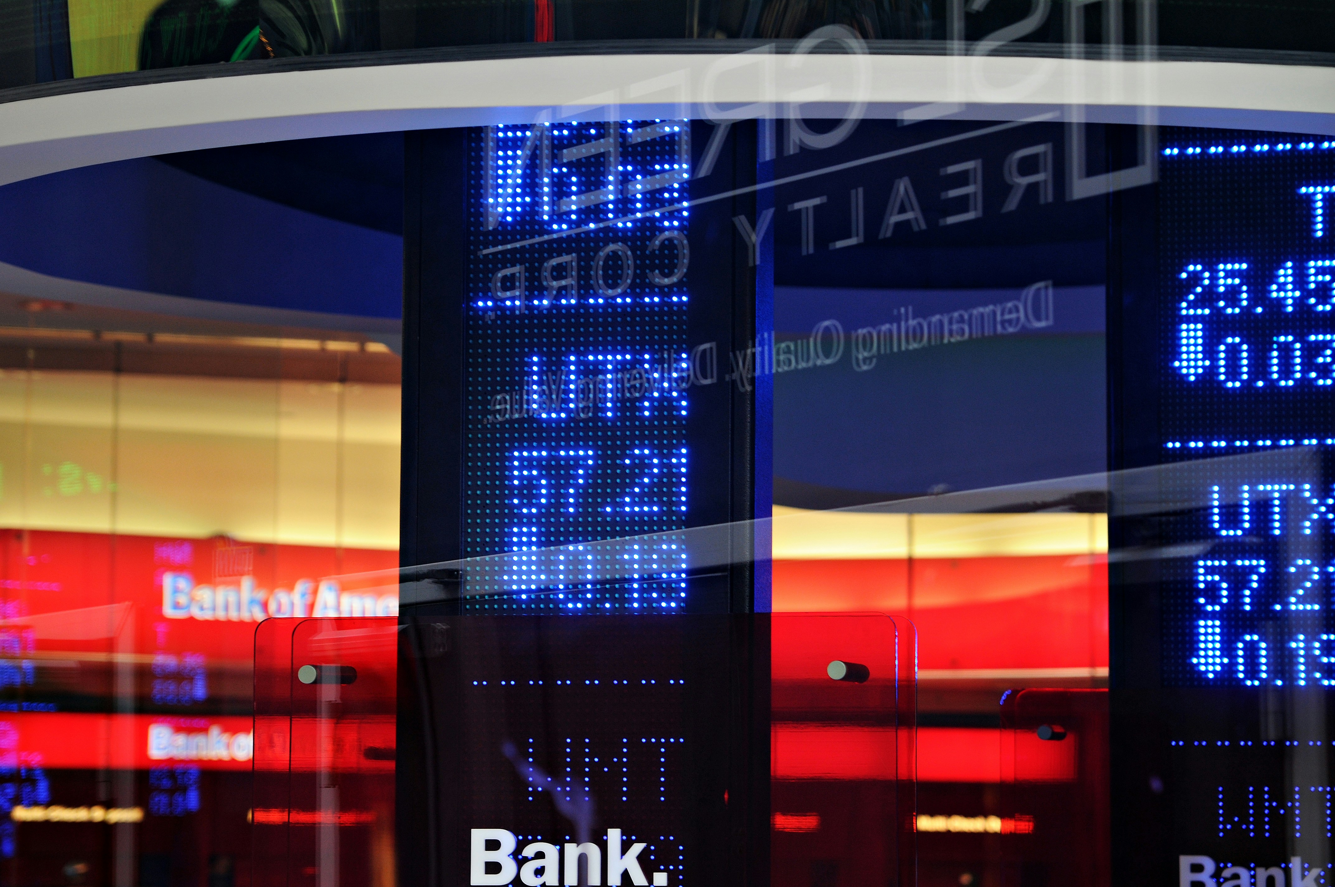 Dólar atingiu o valor mais baixo do ano nesta quarta-feira (11) (Foto: Oren Elbaz/Unplash)