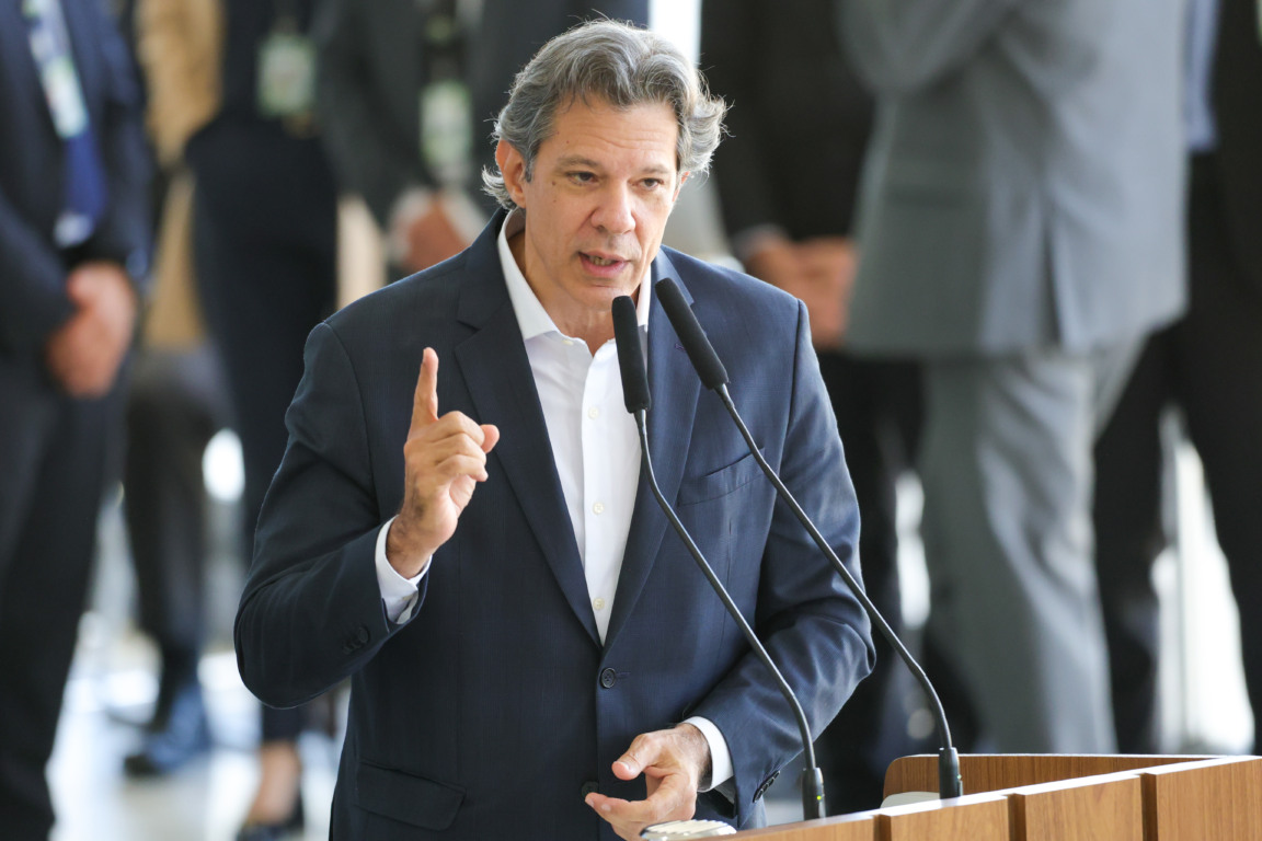 Fernando Haddad  participa da cerimônia de lançamento do Plano Safra da Agricultura Familiar 2025/2026. (Foto: Fabio Rodrigues-Pozzebom/ Agência Brasil)