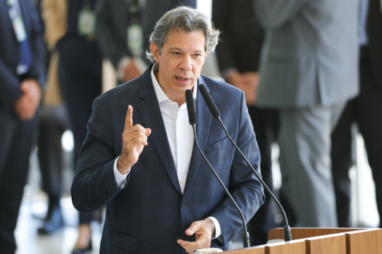 Fernando Haddad  participa da cerimônia de lançamento do Plano Safra da Agricultura Familiar 2025/2026. (Foto: Fabio Rodrigues-Pozzebom/ Agência Brasil)
