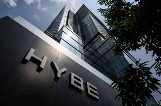 Hybe, na Coréia do Sul (Foto: reprodução/ Billboard/Getty Images)