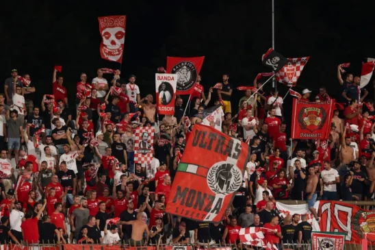 Família Berlusconi já foi dona do Milan. (Foto: reprodução/Globo Esporte/Getty Images)