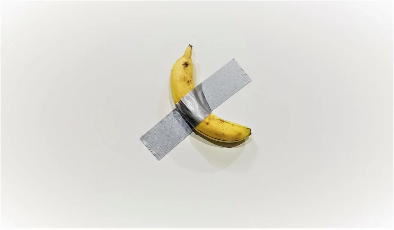 Obra "Comedian", Maurizio Cattelan (Foto: reprodução/Touch of Class)