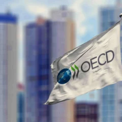 Bandeira da OCDE (Foto: reprodução/InfoMoney)