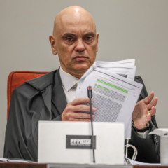 O ministro do Supremo Tribunal Federal (STF) Alexandre de Moraes começa a ouvir os réus do núcleo 1 na ação da trama golpista, os interrogatórios ocorrerão presencialmente na sala de julgamentos da primeira turma da corte (Foto: Valter Campanato/Agência Brasil)