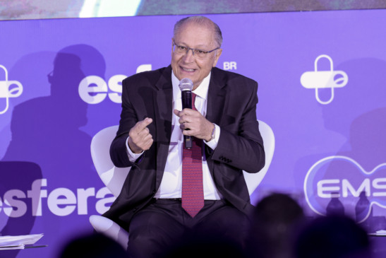 O vice-presidente da República e ministro do Desenvolvimento, Indústria, Comércio e Serviços, Geraldo Alckmin, participa da abertura do 4º Fórum Saúde
(Foto: José Cruz/Agência Brasil)