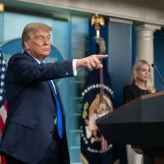 Donald Trump, presidente dos EUA, durante uma coletiva de imprensa (Foto: reprodução/White House)
