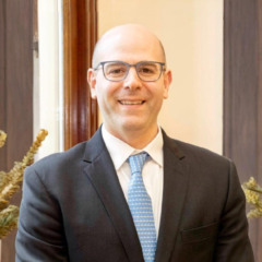 Stephen Miran, novo diretor do Fed (Foto: reprodução/Wikipedia/ampliada utilizando IA)