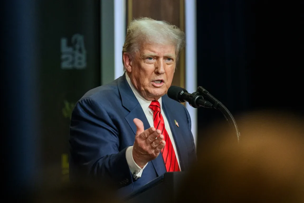 Donald Trump durante assinatura de ordem executiva para olimpíadas de 2028 (Foto: reprodução/Casa Branca)