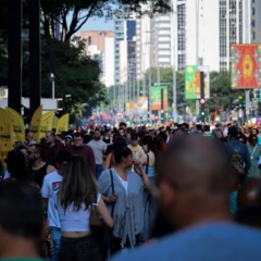 Pessoas na Avenida Paulista (Foto: Nascimento Jr./Pexels)