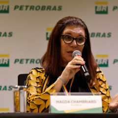 A presidente da Petrobras, Magda Chambriard, fala durante  coletiva sobre os resultados financeiros da Petrobras de 2024.  (Foto: Tânia Rêgo/Agência Brasil)