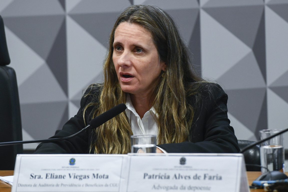 Diretora de Auditoria de Previdência da CGU (Controladoria-Geral da União), Eliane Viegas Mota, durante o depoimento na CPMI do INSS  (Foto: Carlos Moura/Agência Senado)