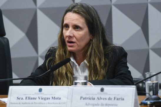 Diretora de Auditoria de Previdência da CGU (Controladoria-Geral da União), Eliane Viegas Mota, durante o depoimento na CPMI do INSS  (Foto: Carlos Moura/Agência Senado)