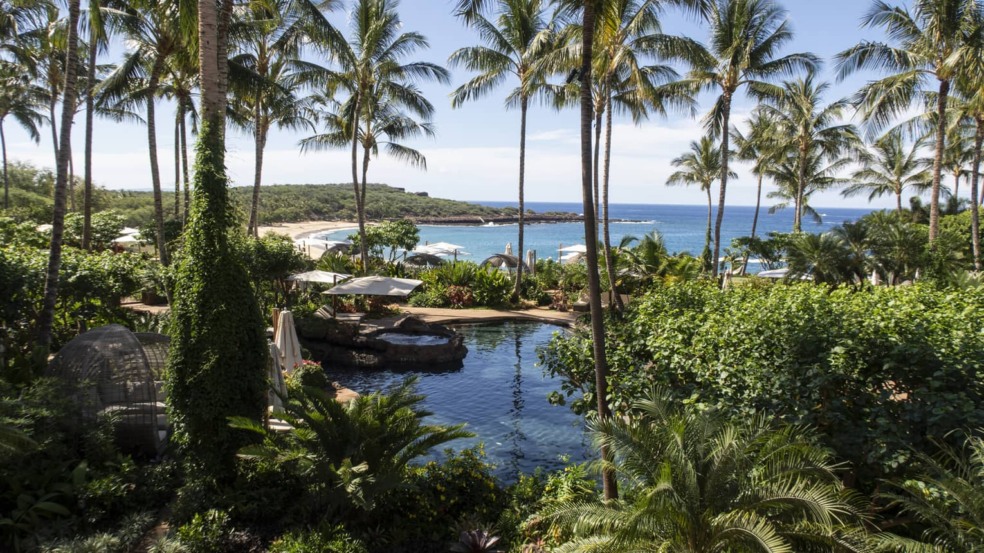 O Hotel Four Seasons Lanai foi um dos reformados pelo bilionário (Foto: reprodução/Four Seasons)