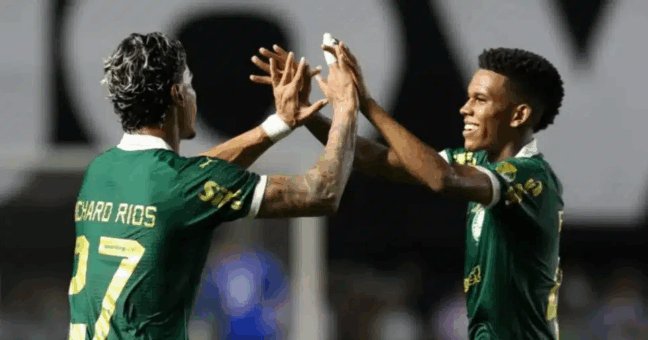 Vendas de Estêvão e Richard Ríos impulsionou a arrecadação do mês de julho do Palmeiras. Foto: Reprodução/ Cesar Greco/ Palmeiras.
