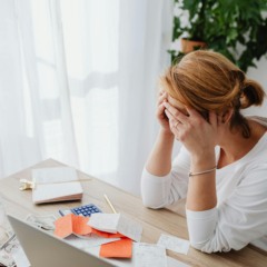 A maior parte dos CNPJs inadimplentes é de pequenas e médias empresas (Foto: Kaboompics.com/Pexels)