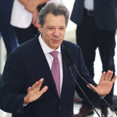 Ministro da Fazenda, Fernando Haddad, durante cerimônia de lançamento do Programa Reforma Casa Brasil, realizado no Palácio do Planalto. (Foto: Valter Campanato/Agência Brasil)