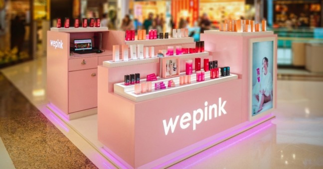 Quiosque da WePink no Shopping da Bahia, em Salvador (Foto: reprodução/ Bahia Notícias)