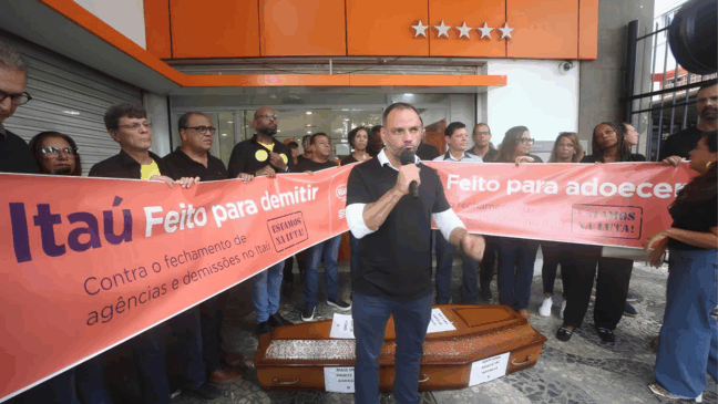 Bancários denunciam demissões em massa. Foto: Sindicato dos Bancários da Bahia