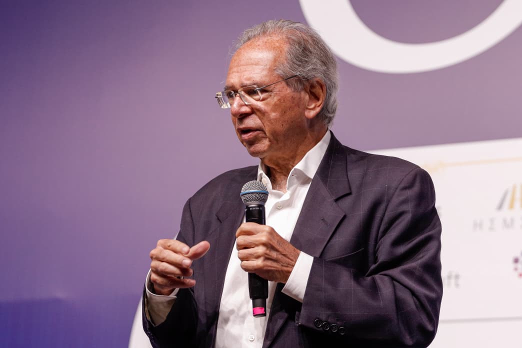 O ex-ministro da Fazenda do Governo Jair Bolsonaro, Paulo Guedes, durante o 8º Encontro Nacional da ANFIDC (Foto: reprodução/ Encontro Nacional da ANFIDC) O ex-ministro da Fazenda do Governo Jair Bolsonaro, Paulo Guedes, durante o 8º Encontro Nacional da ANFIDC (Foto: reprodução/ Encontro Nacional da ANFIDC)