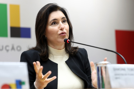 A ministra do Planejamento e Orçamento, Simone Tebet, durante divulgação dos dados do Relatório de Avaliação de Receitas e Despesas Primárias do 2º bimestre de 2025. (Foto: Valter Campanato/Agência Brasil)