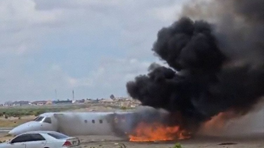 Avião da Embraer pega fogo no Congo; ministro estava a bordo