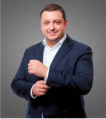 Prêmio ABAI 2025: Conheça Carlos Hotz, finalista a Melhor Assessor do Ano