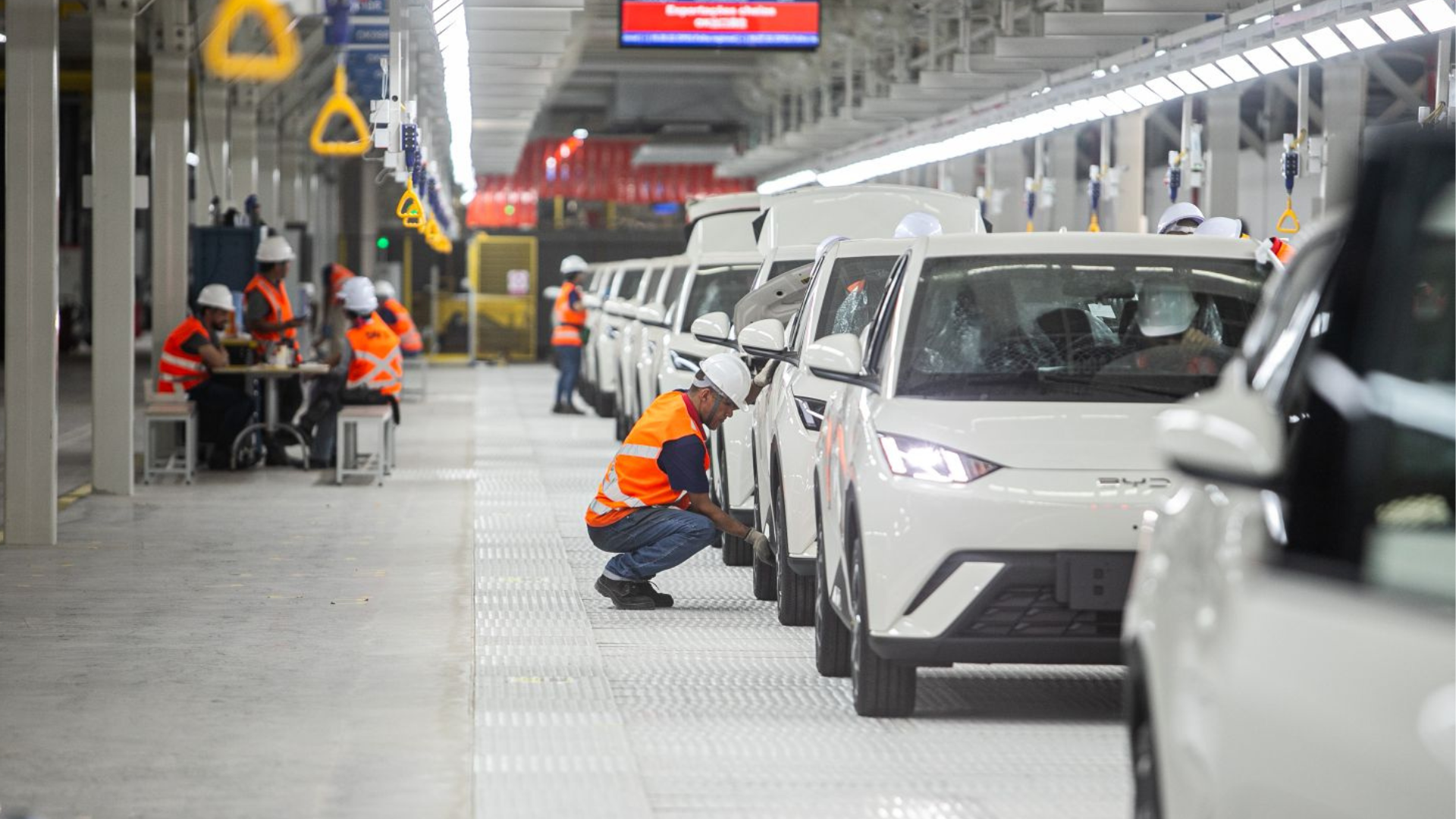 Fabrica da BYD e centro de distribuição de carros elétricos
