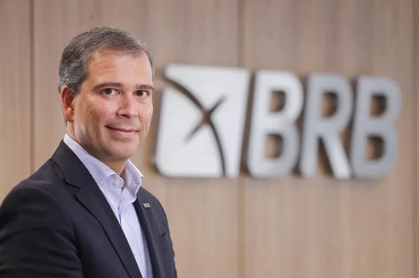 Presidente do BRB (BSLI3) é temporariamente afastado do cargo