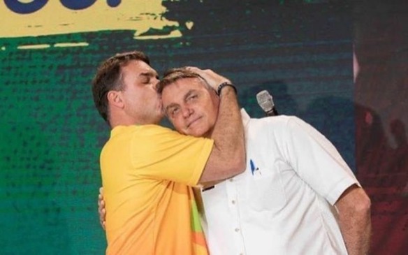 Flávio Bolsonaro confirma candidatura à Presidência