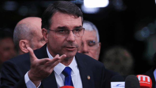 Senador flávio Bolsonaro